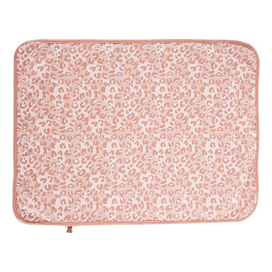 Wickelunterlage – Rosa Leo Muster
